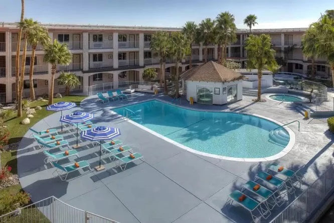 4-Day Desert Hot Springs Yoga Retreat